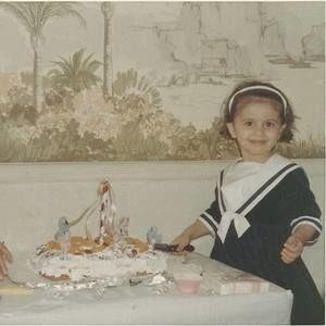 Meet your Posher, Annette